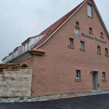 Gaestehaus Moenchswald アパート